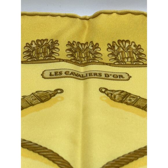 HERMES LES CAVALIERS D'OR 100% Silk Square 45 (RARE) - Picture 5 of 7